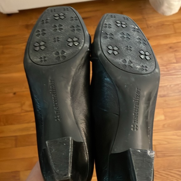 Naturalizer Black Heels with Squared Toe 

@maxbags - Picture 3 of 4